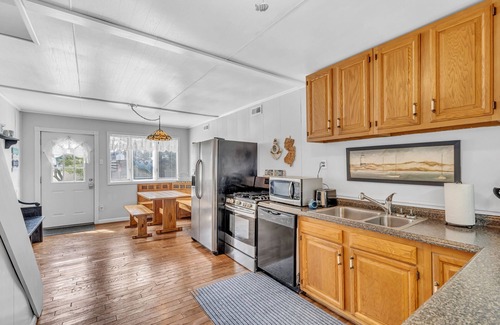 Cape May House | Historic Boat House on "The Water's Edge" of Cape May Harbor