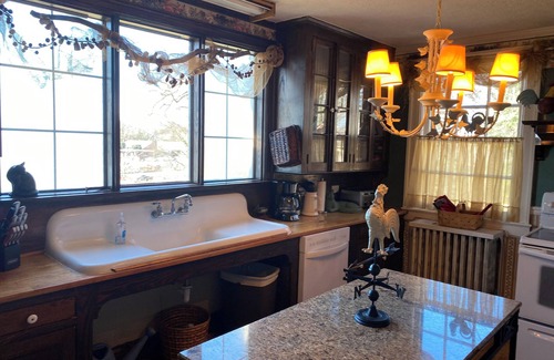 Cartersville House | Historic Brookehill Downtown Cartersville 4 bedrooms near Lakepoint