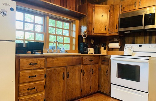 Hot Springs Cabin | Historic Cabin, Magical Setting in Hot Springs