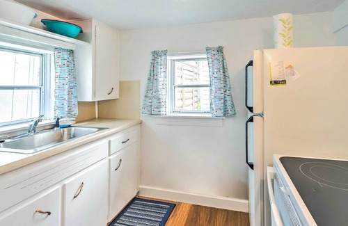 Arnolds Park Cabin | Historic Cabin Retreat: Steps to Okoboji Lake