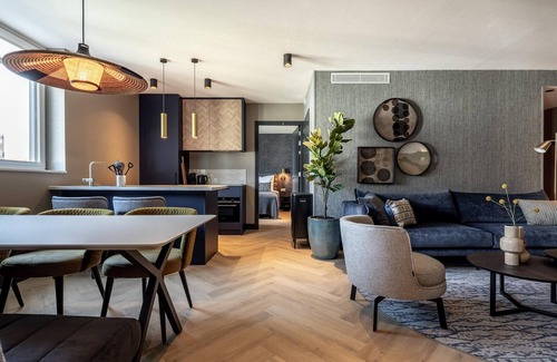 Delft House | Historic Canal Home in Delft
