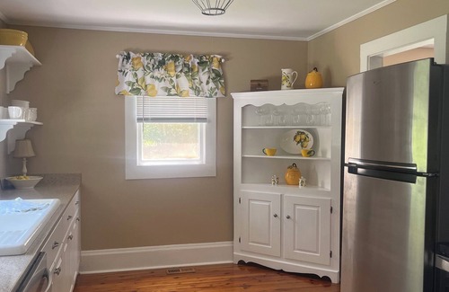 Davidson Cottage | Historic Carriage House Minutes from Downtown Davidson