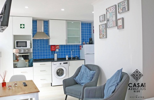 Peniche de Cima House | Historic Center City Ap "Tile House - Blue"