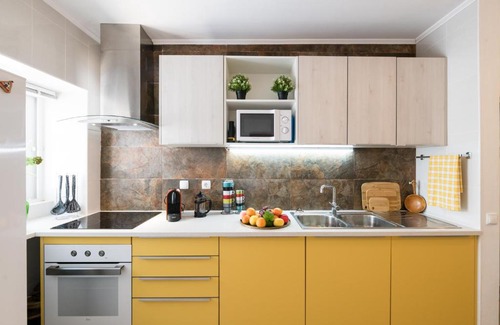Ferragudo House | Historic Centre Home Air-Con