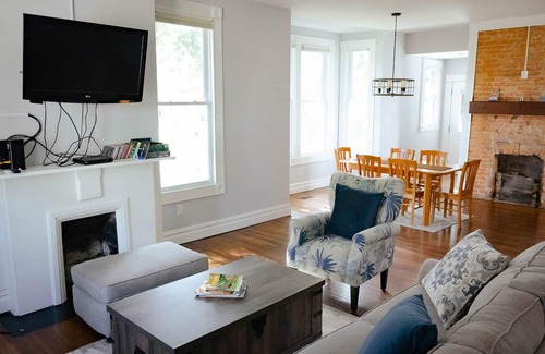 Roselawn Finance House | Historic charm with modern amenities. Totally renovated old home. Impeccable!