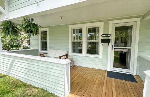 Rapid City House | Historic City Center Bungalow - Downtown Rapid City