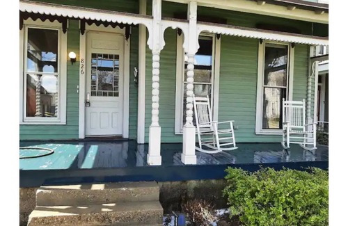 Chatham-Arch House | Historic Comfort, Steps from The Bottleworks District.