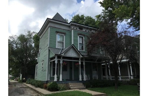 Chatham-Arch House | Historic Comfort, Steps from The Bottleworks District.
