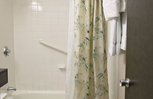 Concord Hotel | Historic Concord Suites