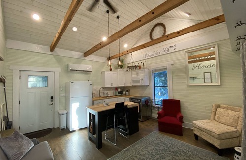 Jewell Cottage | Historic cottage at 1895 Ashley Jewell estate 🍑42 acres and Ogeechee riverfront