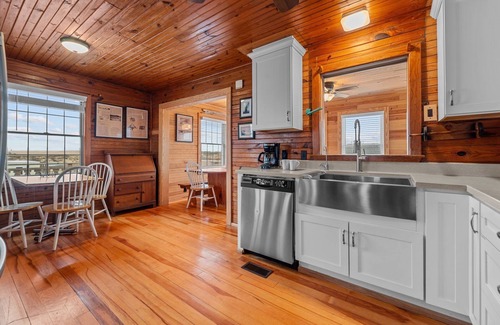 Nags Head Cottage | Historic Cottage + Oceanside + Nags Head NC + Ridge Retreat II