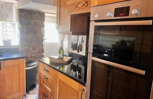 Heysham Cottage | Historic Countryside Cottage - Sleeps 3 & Pets Ok