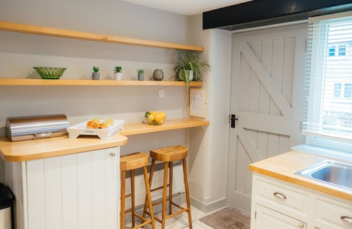 Higher Bockhampton Cottage | Historic Courtyard cottage with Hot Tub Access