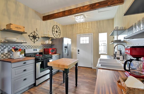 Prescott Cottage | Historic Craftsman home just steps from Whiskey Row!
