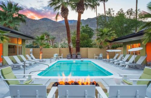 Tahquitz River Estates Apartment | Historic Desert Star