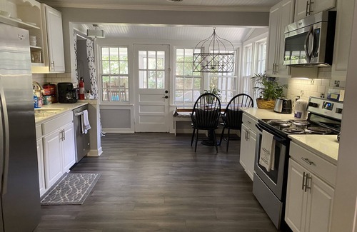 Georgetown House | Historic District,3 bedrooms & 2 full baths, one level. Fenced backyard. Porch.