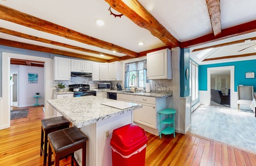 Sagamore Beach House | Historic, dog-friendly homestead with a washer/dryer, furnished patio, & yard