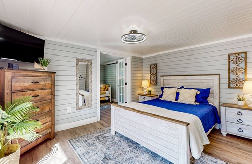 Holly Hill House | Historic dog-friendly home with luxury design, centralized location, & amenities