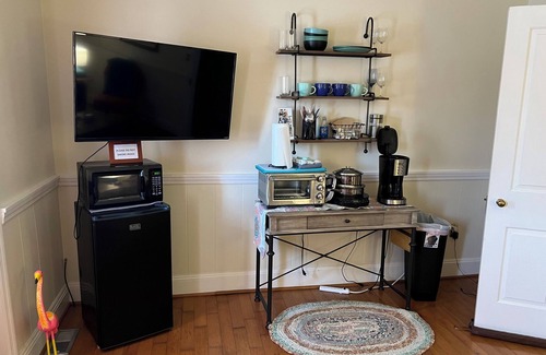 Abingdon Apartment | Historic Downtown Abingdon!