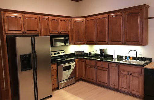 New Bern Condo | Historic Downtown Clock Tower View Condo-2 Bedroom