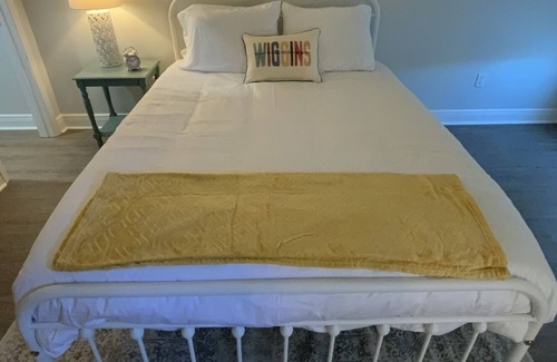 Wiggins Apartment | Historic Downtown Flat in Wiggins, MS