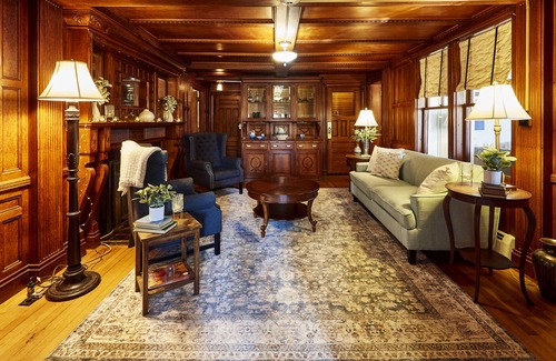 Bennington House | Historic Downtown Home w/Bar Room, Hot Tub