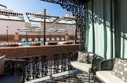 Charleston Historic District Hotel | Historic Elegance Meets Modern Comfort in Charleston! Pets Allowed, Outdoor Pool