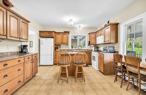 Dayton House | Historic Estate on 12 Acres with Pond