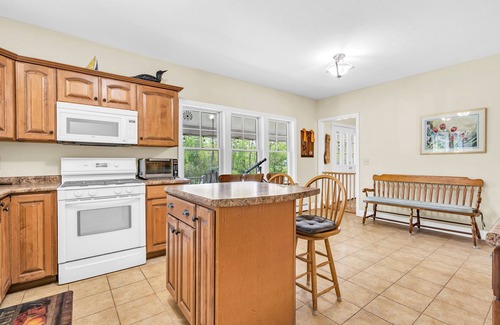 Dayton House | Historic Estate on 12 Acres with Pond