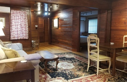 Moultrie House | Historic family home near downtown & diving well. Lovingly furnished, large lot