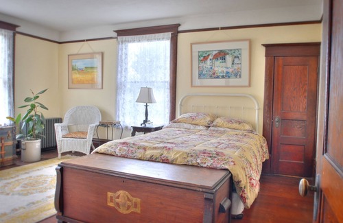 Coupeville Other | Historic Farm Home for Gatherings.