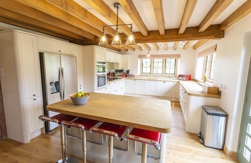 Martock Other | Historic Farmhouse with style