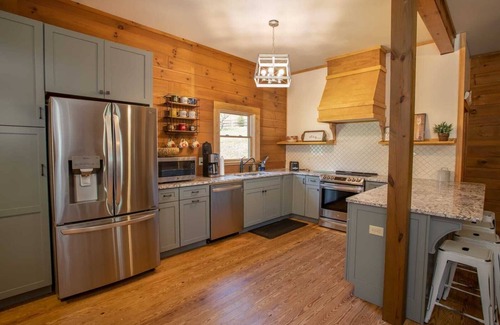 Apple Ridge Cabin | Historic Farmhouse with 6 Acres of Fun