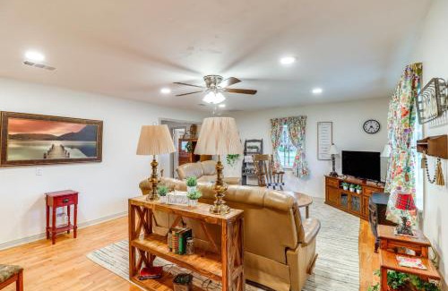 Higden House | Historic Greers Ferry Home Less Than 2 Mi to Shiloh Marina
