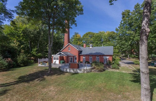 Portland House | Historic home in Diamond Cove great for large groups & families!