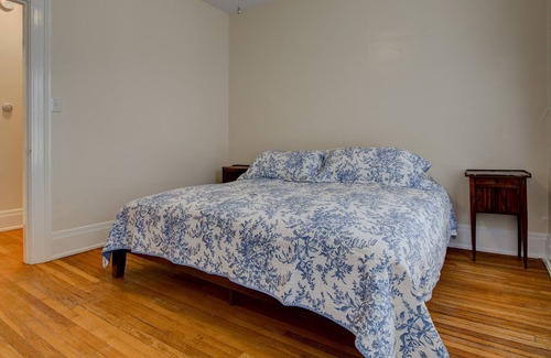 Northside District Apartment | Historic Hampton Court Unit 4