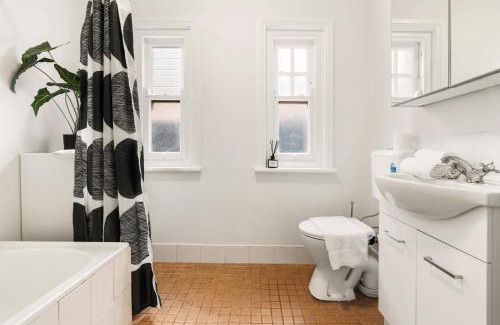 Millers Point Apartment | Historic Harbourside Townhouse