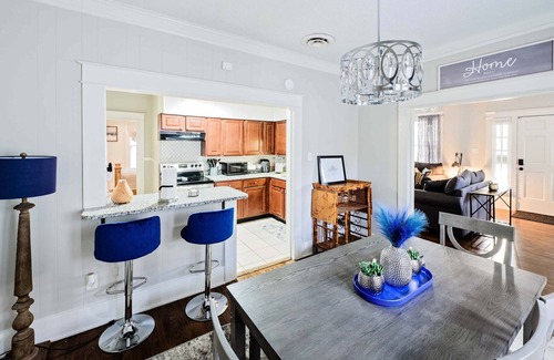 Crosstown House | Historic Hideaway w/Yard Minutes to Downtown