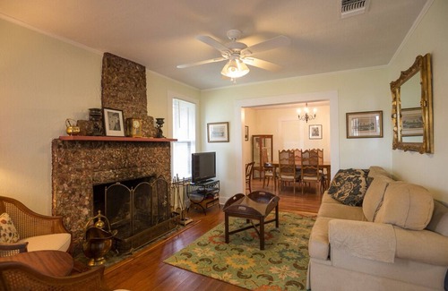 Johnson City Cottage | Historic Hill Country Cottages