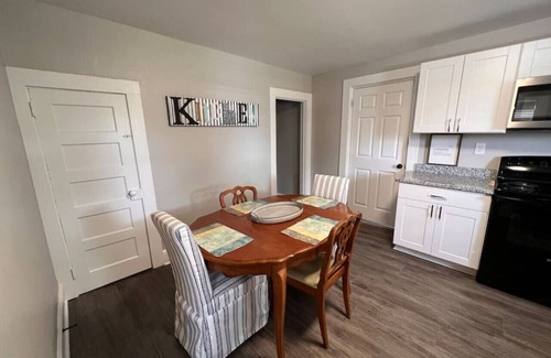 Greer Apartment | Historic Home in Downtown Greer nShop,Eat & Sleep