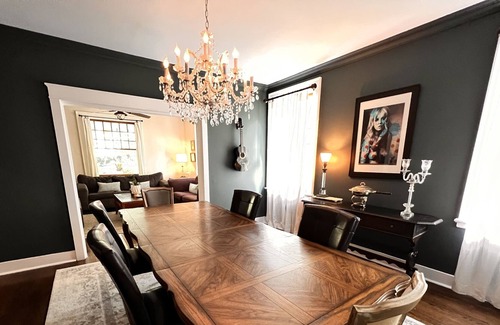 Historic Montford House | Historic home located in Montford half a mile to town ~ Magical stay (Sleeps 10)