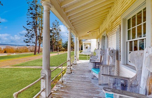 Coupeville House | Historic home overlooking Admiralty Bay, next to Fort Casey State Park
