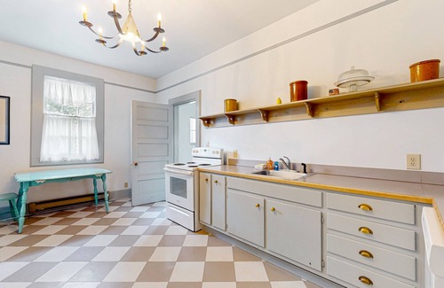 Coupeville House | Historic home with Puget Sound views, walk to ferry & Fort Casey State Park