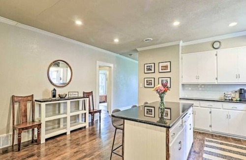Belton House | Historic House Across From UMHB & 3 Miles to Expo