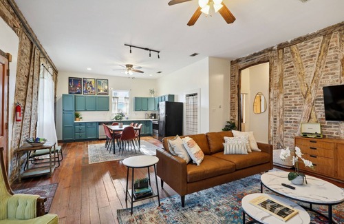 Saint Thomas Development House | Historic Irish Channel Home, Blocks to Magazine St. and St. Charles Ave.
