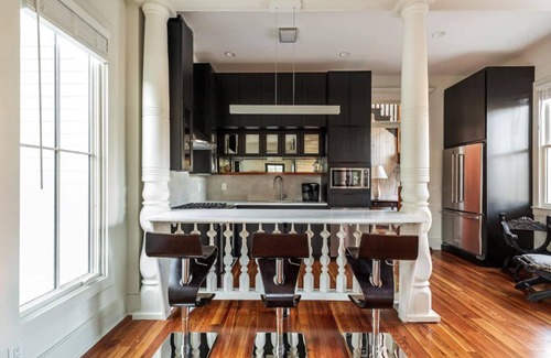 Radcliffeborough Apartment | Historic Kitchen House Downtown near Upper King St