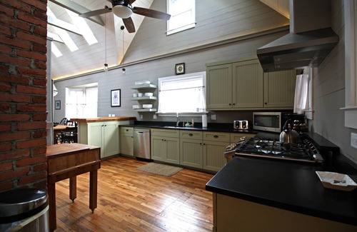 Hot Springs House | Historic large waterfront home right in downtown Hot Springs