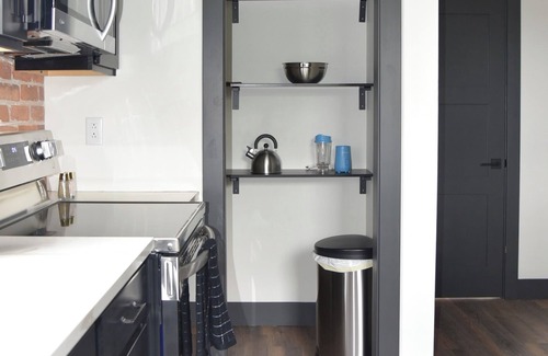 Tipp City Apartment | Historic Loft Apartment 1-Bed, 1 and 1/2 bath with WiFi, AC in lovely Tipp City
