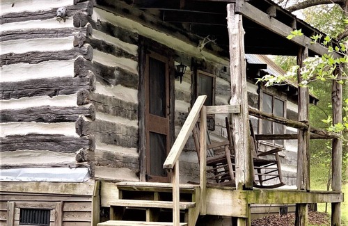 Buena Vista Cabin | Historic Log Cabin on 250 Acres
