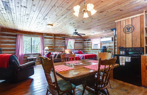Taswell Apartment | Historic Log Cabin w/Porch Near Patoka Lake!